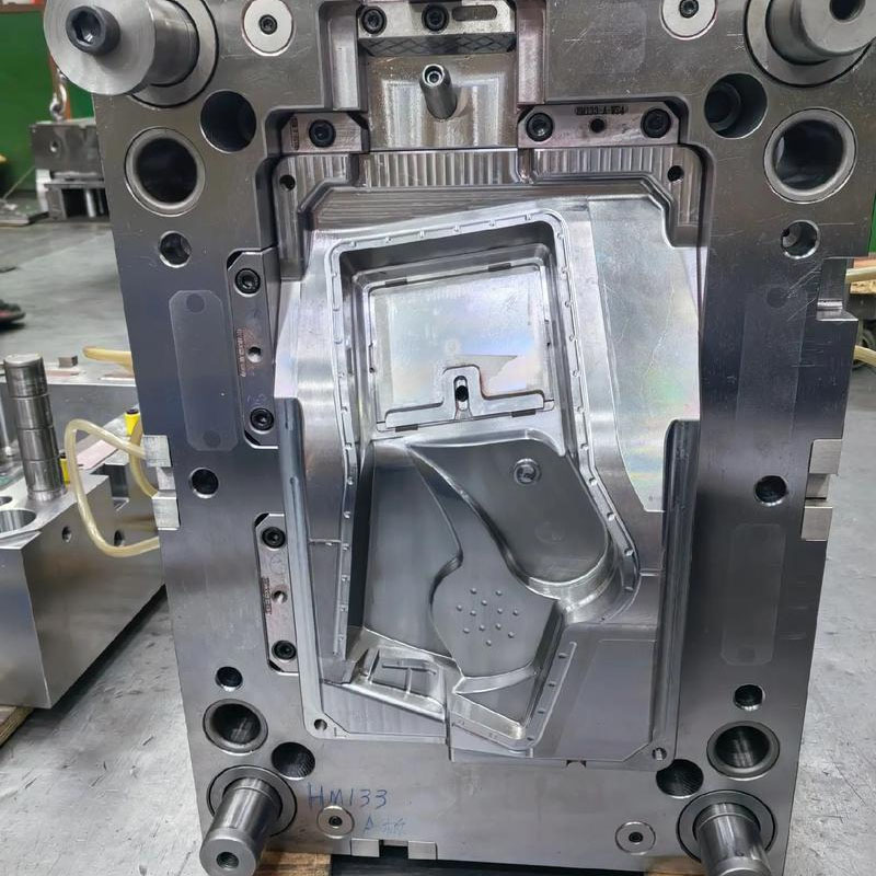 De toepassing van spuitmal inserts