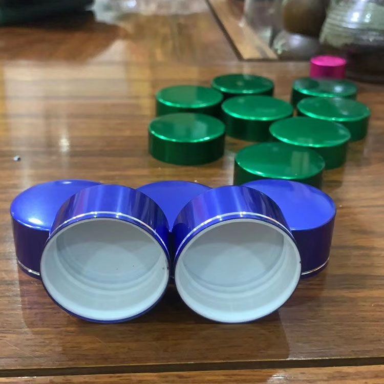 28 mm spuitgietkappen