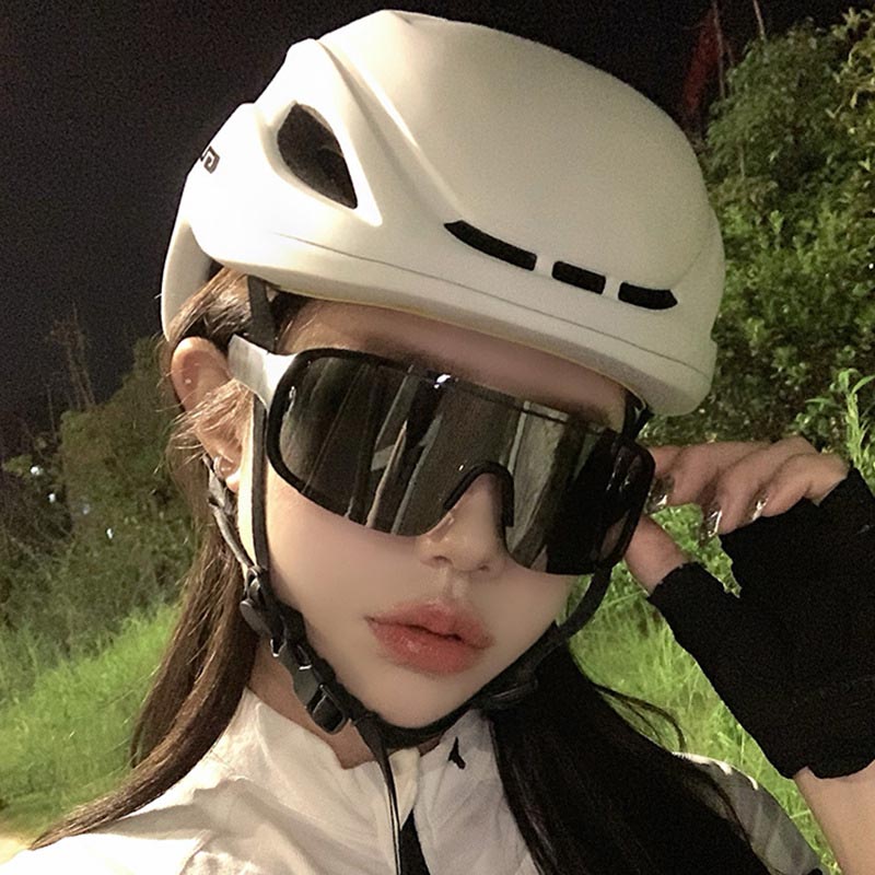 Cycling glasses, goggles molding